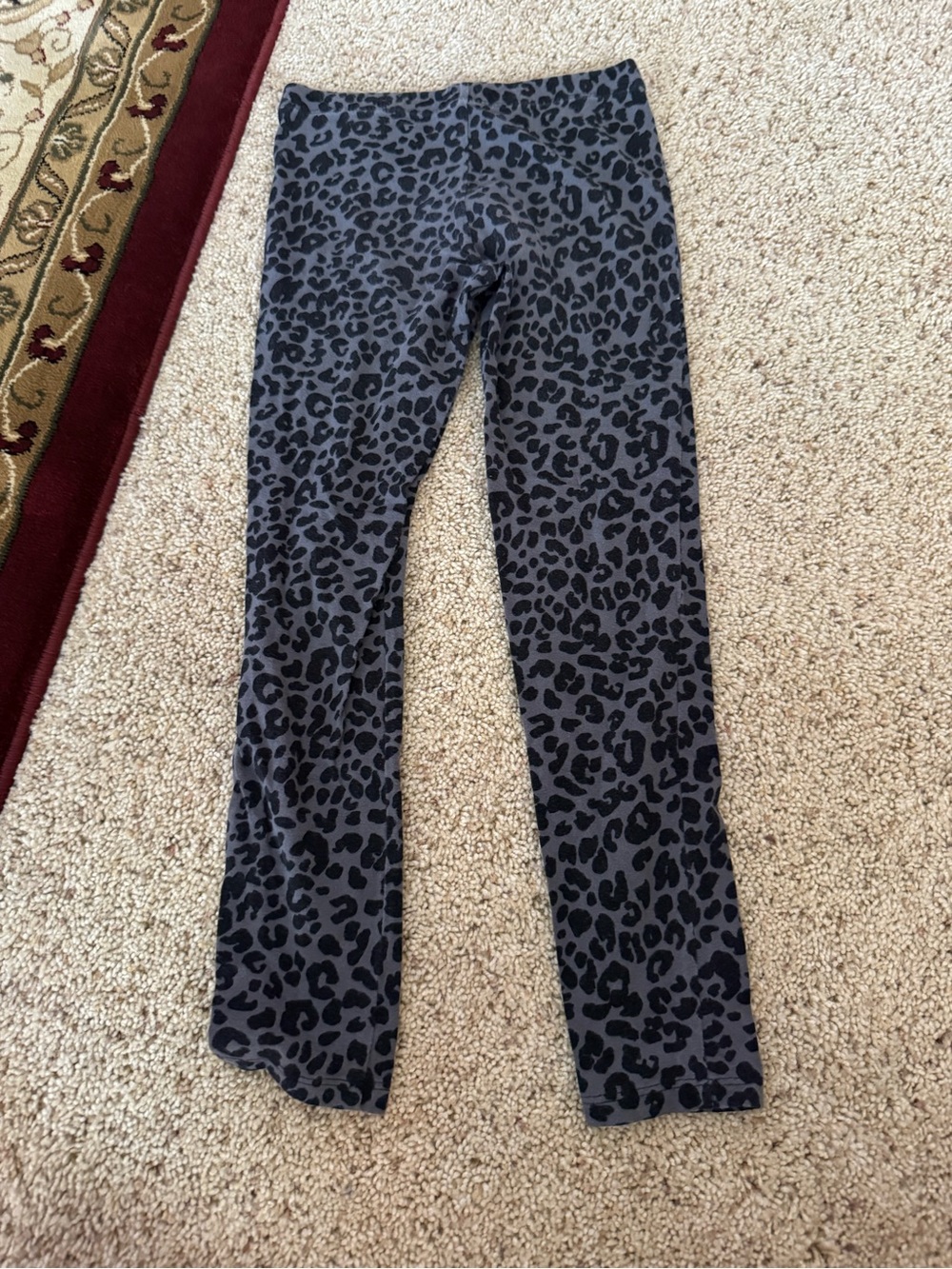 Girl’s leopard 🐆 print leggings - Picture 3 of 3